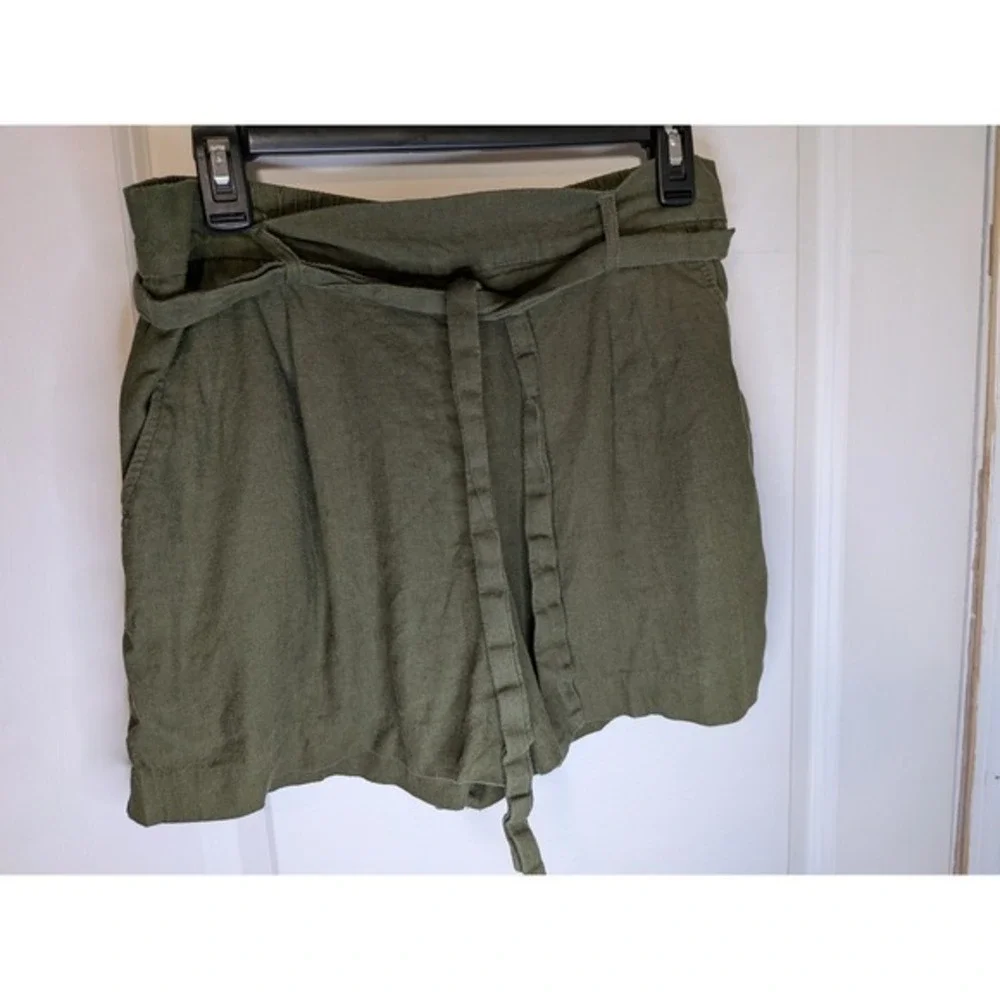 Dalia Olive‎ Green Linen Blend Paperbag Waist Shorts Women's Medium D5431-E2812S